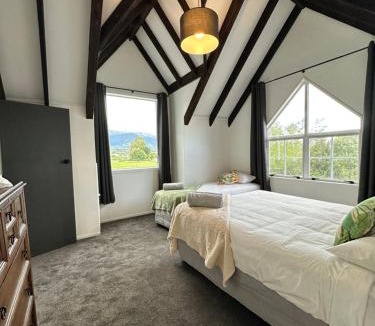 Kaikoura House | Kaikōura Mountain View Lodge