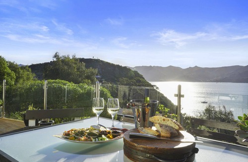 Diamond Harbour House | Kaioruru View – Diamond Harbour Holiday Home