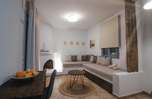 Skiros Apartment | Kallisti Studios & Apartments