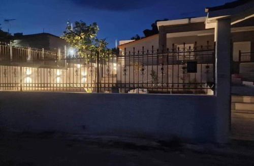 Salamis Apartment | Karmen House