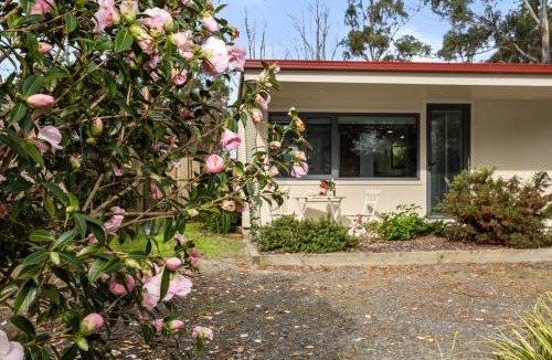 Karoola Villa | Karoola Cottage Self Contained