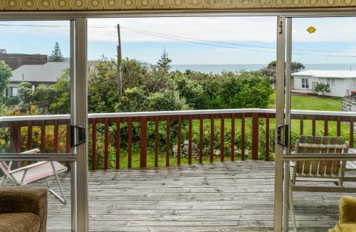 Waimarama House | Karoola - Waimarama Bach