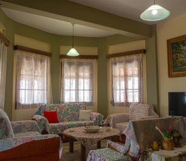 Ano Lechonia House | Katina's Farm House