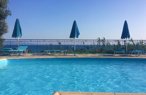 Lourdata Apartment | Kefalonia Lourdas beach studios Water side