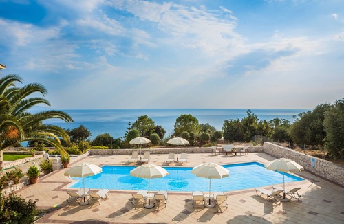Mousata Apartment | Kefalonia Lourdata, studios with pool, sea view