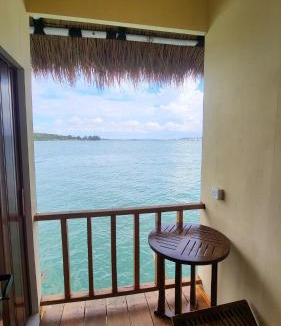 Tanjung Pinang Resort | Kelong Pancing Madu Tiga
