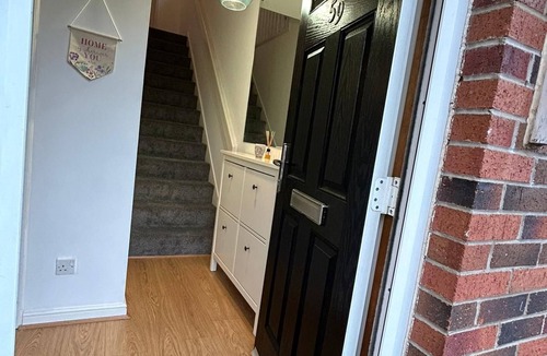 Falkirk House | KH-Entire House -Central Scotland-Falkirk| Self-Check-in |Pet-friendly | Parking