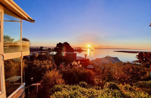 Stepneyville Apartment | Kimberley Three - Nelson Waterfront Apartment - Free Cancellation Available Here