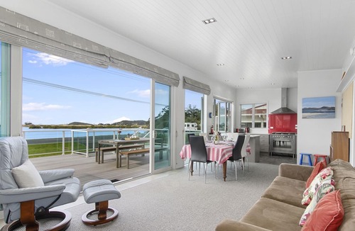 Ngunguru House | Kingfishers’ Landing – Ngunguru Holiday Unit