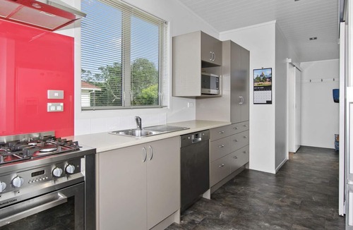Ngunguru House | Kingfishers’ Landing – Ngunguru Holiday Unit
