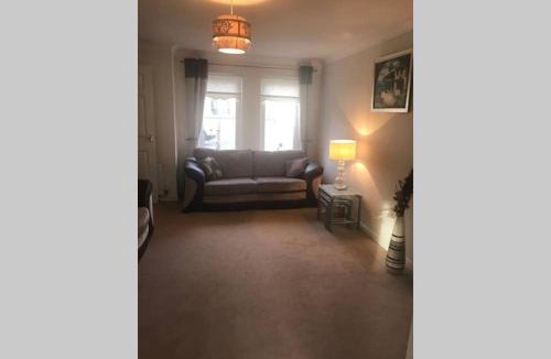 Aberdeen House | Kingseat 3 Bed Home With Fast Fibre WiFi &Parking