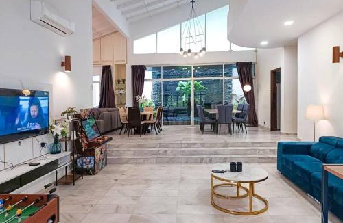 Ampang Villa | KL Secret Karaoke Private Pool Villa