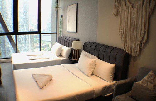 Kuala Lumpur City Centre Apartment | KLCC Sky Villa Suites Scarletz
