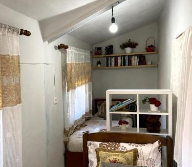 Sakës House | Koman Rest Point