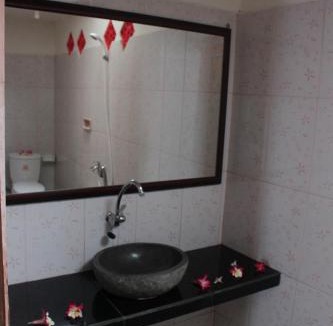 Sekotong Barat Resort | Krisna Bungalows and Restaurant