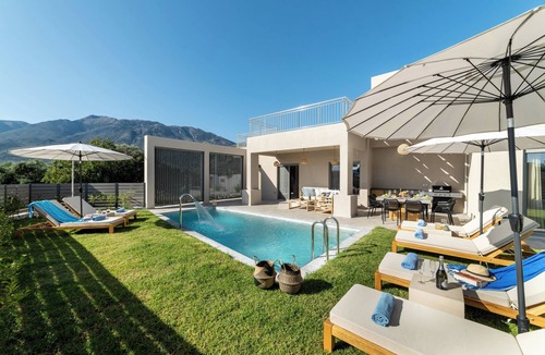 Georgioupolis Villa | KS Mega Villa, Complex of 3 Luxury Villas ideal for large groups