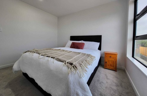 Manurewa House | KTC modern, sleek and cozy house.