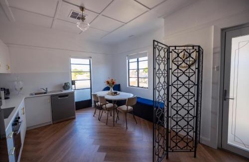 Invermay Apartment | La Banque, Art Deco Elegance