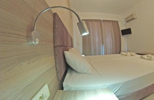 Elation Hotel | La Grotta