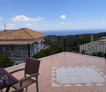 Anthousa Apartment | La Torre House