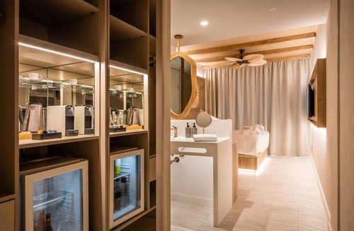 Cala'n Bosch Hotel | Lago Resort Menorca Suites del Lago - Adults Only