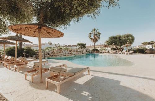 Cala'n Bosch Resort | Lago Resort Menorca - Villas & Bungalows del Lago