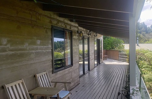 Pukawa House | Lake Cottage, Your Relaxing Lake Escape