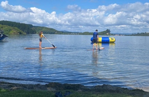 Tikitere Apartment | Lake Rotoiti - hot water creek.