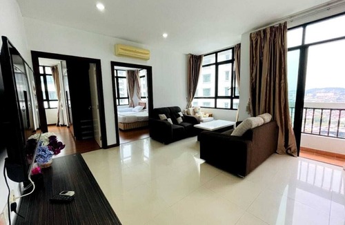 Seri Kembangan House | Lake view Resisdence