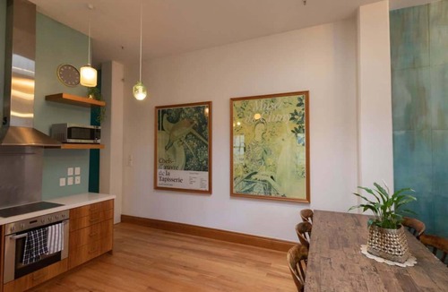 Wellington Apartment | Lambton Quay Loft - Sleeps 10