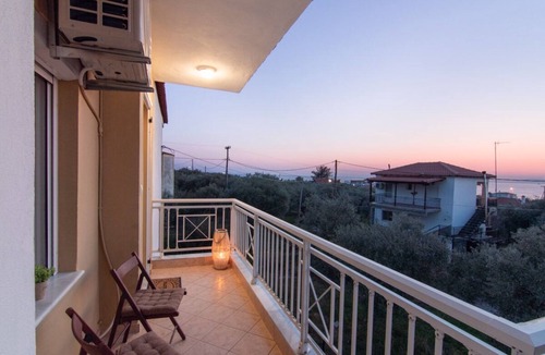 Megalos Prinos Apartment | Large apartment with Sea & Mountain View