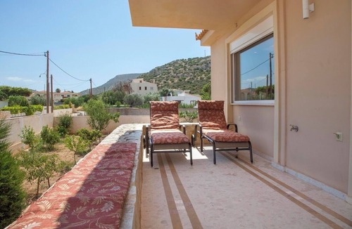 Lagonissi Villa | Large Contemporary Villa off the coast in Lagonisi