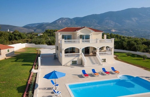 Pesada Villa | Large Private Villa with Pool, Stunning Sea Views