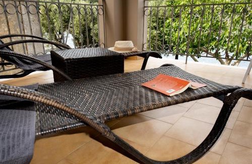 Fiskardo Apartment | Leeward Suite at Captains Guesthouse