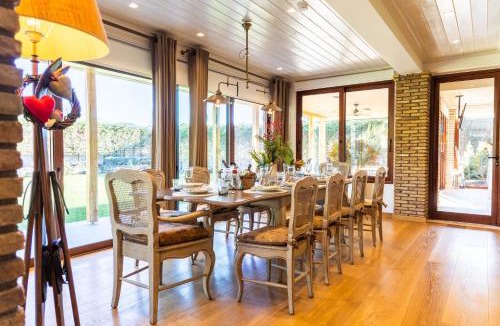 Arachova Ski Chalet | LeMont Chalet Arachova