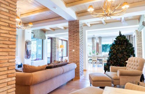 Arachova Ski Chalet | LeMont Chalet Arachova