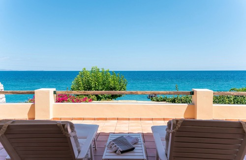Leonidio Villa | Leonidio Beachfront Family Villa