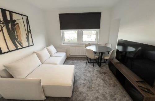 Lesmahagow Apartment | Lesmahagow Hilltop View