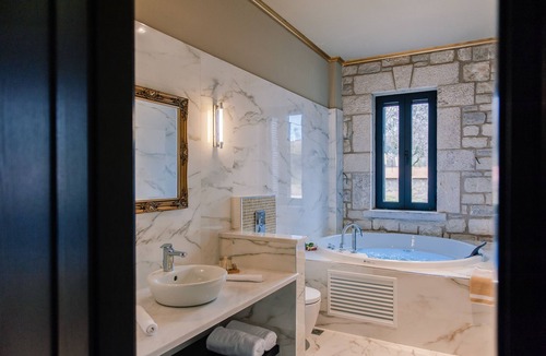 Levidhion Hotel | Levidi Suites