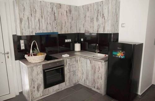 Agios Onoufrios Apartment | Lf Suites