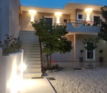 Anthousa House | Libera Private Rooms