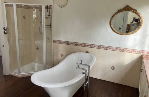 Hamilton House | Library Cottage