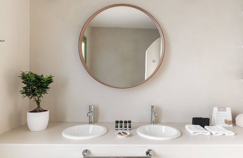 Andros Town House | Limonioum Suite by Casa Di Fiori Andros Suites
