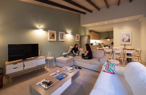 Kalamata Villa | Linas Home - Kalamata Mediterranean Suites & Villas