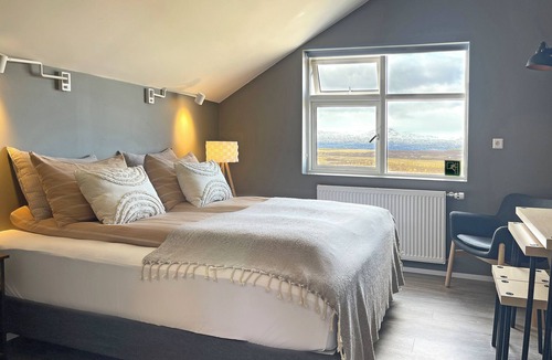 Egilsstadir House | Lindarholl Guesthouse