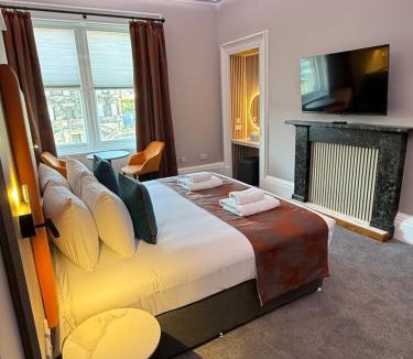 Linlithgow Hotel | Linen Bank