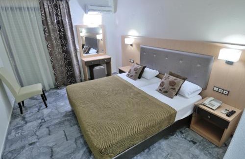 Pineios Hotel | Lintzi Hotel