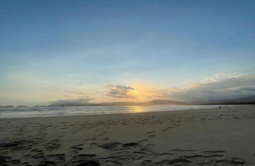 Sumberagung House | Linz Beach House