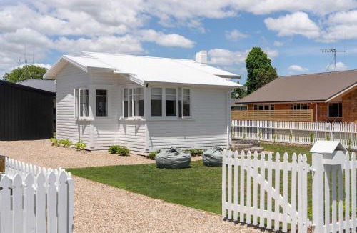 Cambridge House | Little Vogel - By Superior Stays