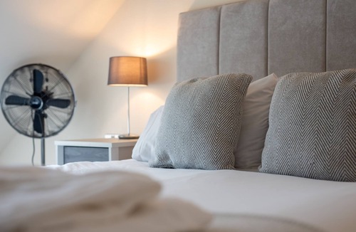 Fort Augustus Hotel | Loch Ness Gate House
